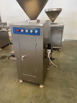Equipamento de fabricação de salsichas de alta capacidade com classificação automática e modo de controle de botões