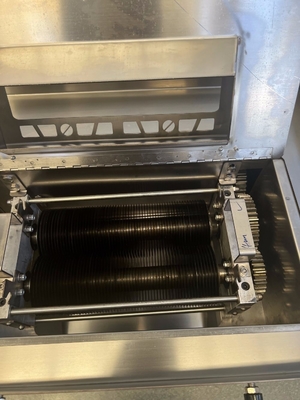 Processamento térmico Máquina de cortar fatias de carne e peixe de aço inoxidável