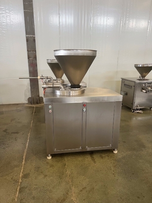Máquina de enchimento de engrenagem de salsichas de fermento Bratwurst Filler com tensão 110-380V
