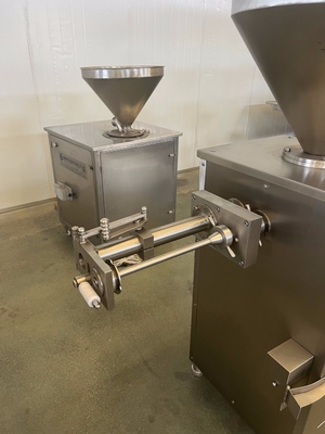 Máquina de enchimento de engrenagem de salsichas de fermento Bratwurst Filler com tensão 110-380V